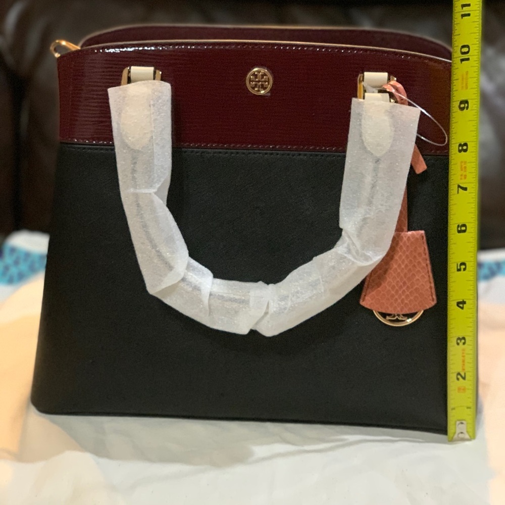 NWT! Tory Burch Robinson triple compartment tote - Picture 5 of 7
